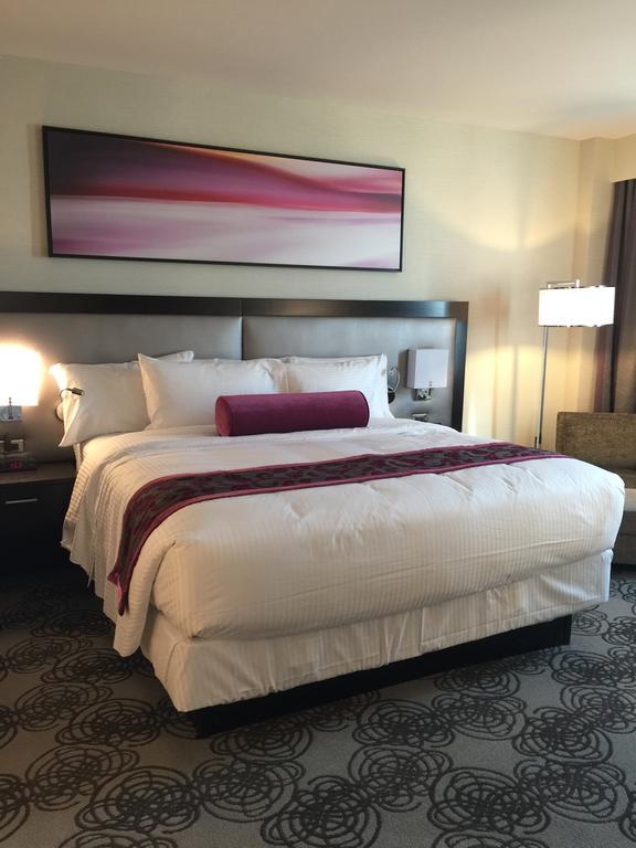 Parkwest Bicycle Casino Hotel Bell Gardens Room photo