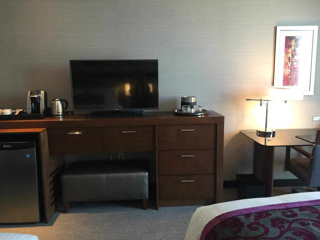 Parkwest Bicycle Casino Hotel Bell Gardens Room photo