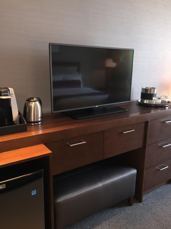 Parkwest Bicycle Casino Hotel Bell Gardens Room photo