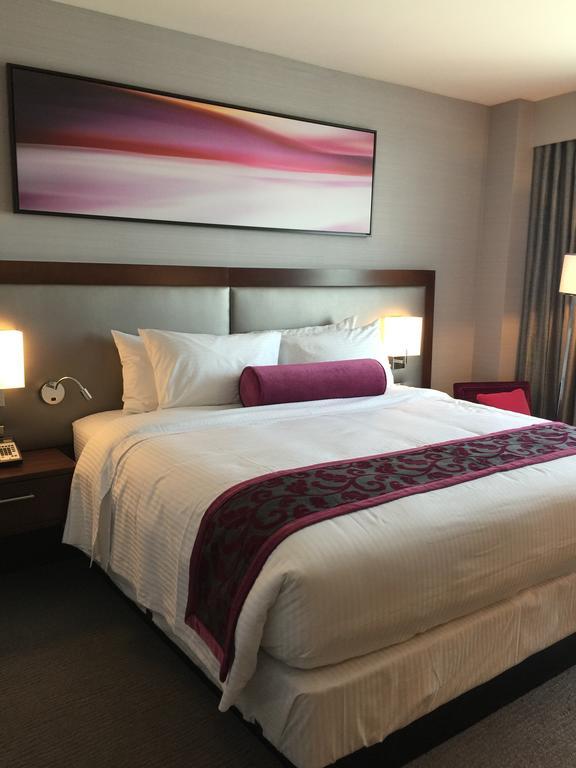 Parkwest Bicycle Casino Hotel Bell Gardens Room photo